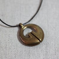 E349 真鍮ペンダント(革紐:こげ茶) 80cm