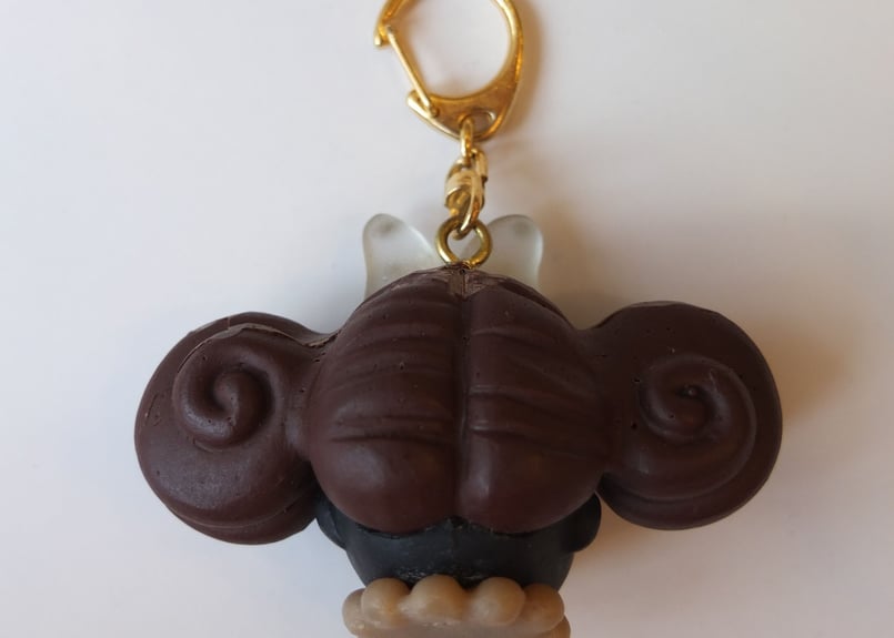 マグマコモキーホルダー | melmelmeelme store