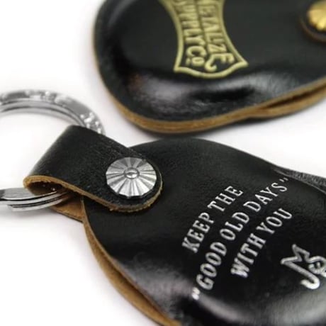 Retro style leather case Keychain