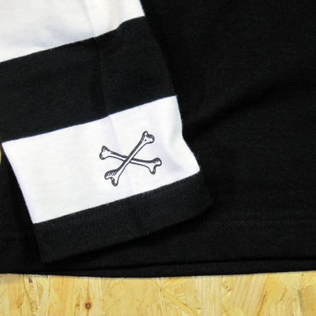 Slave  Border L/S TEE A