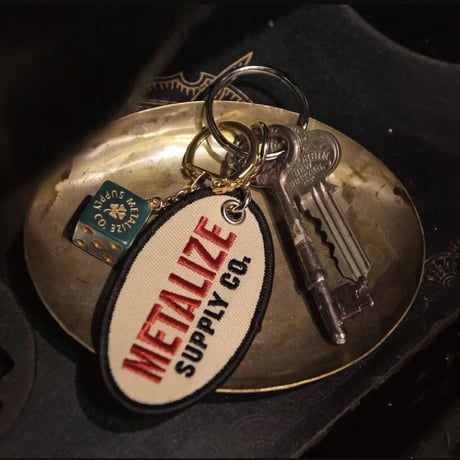 Retro strap keychain (Oval)