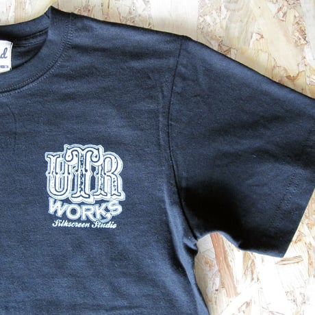 U.T.R.works LOGO TEE
