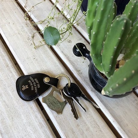 Retro style leather case Keychain