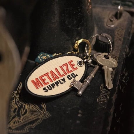 Retro strap keychain (Oval)