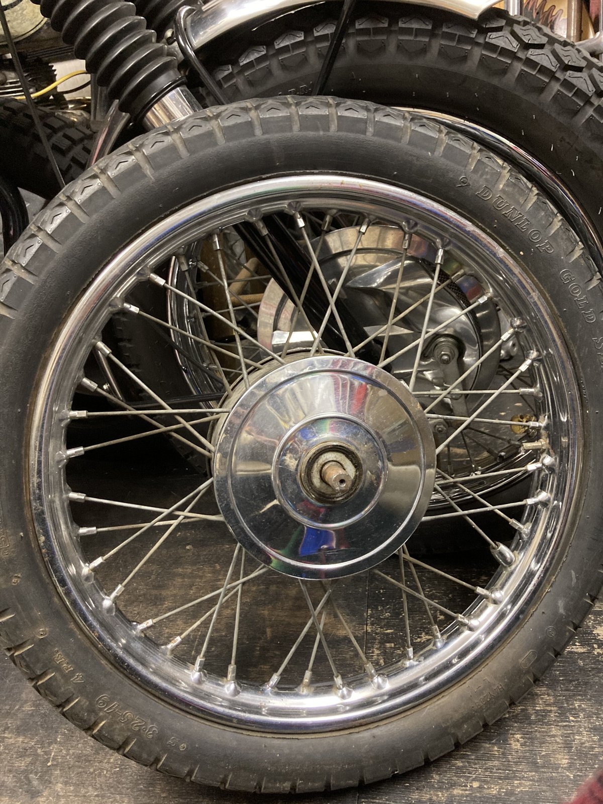 1959-1965 TRIUMPH DRUM,RIM,VINTAGE DUNLOP K77