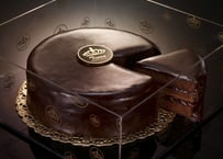 Tiara プレミアム チョコレートケーキ