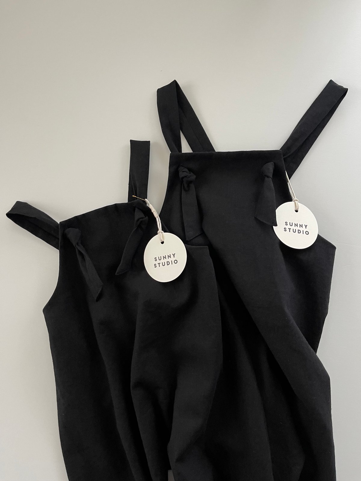 Taylor Linen Cotton Salopette/Black | SUNNY STUDIO