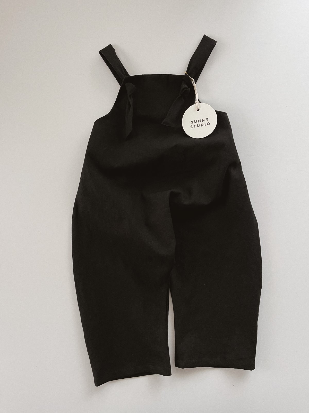 Taylor Linen Cotton Salopette/Black | SUNNY STUDIO