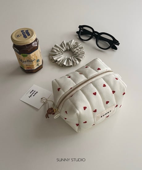 organic cotton quilted pouch/Heart/red