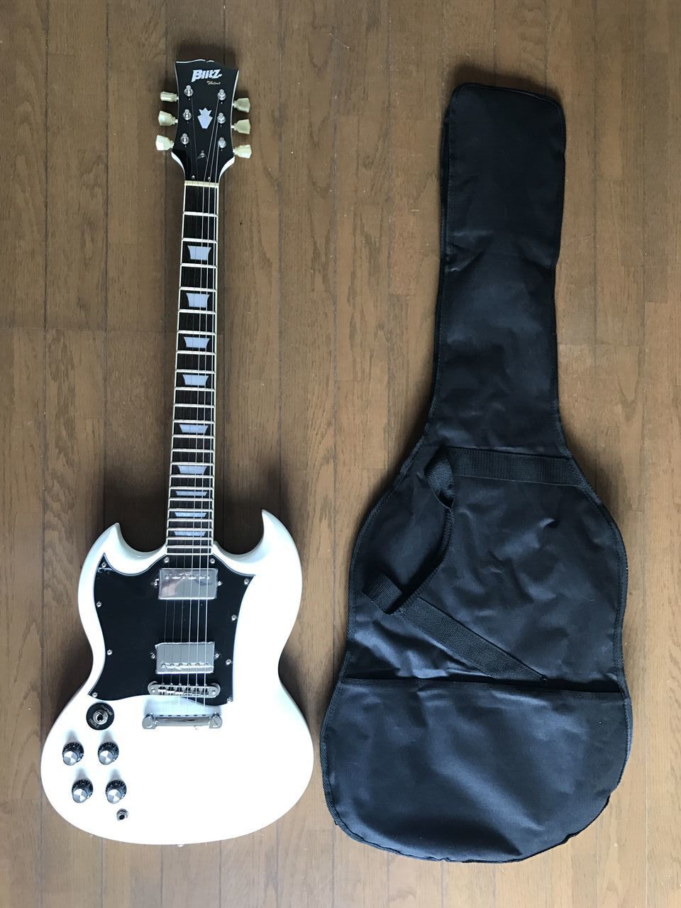セール中】BLITZ by Aria pro 白SG BSG-STD/LH WH LEFTY セール中】BLITZ by Aria pro 白SG BSG-STD/LH WH LEFTY