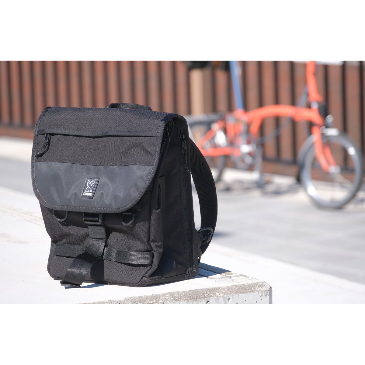 CHROME VERSATILE BACKPACK | believe online store CHROME VERSATILE BACKPACK | believe online store