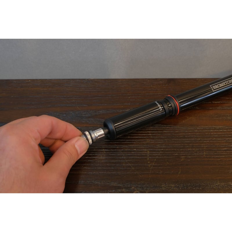 ブロンプトン　携帯用ポンプ BROMPTON ( ブロンプトン ) 携帯用ポンプ PUMP WITH MOUNTING
