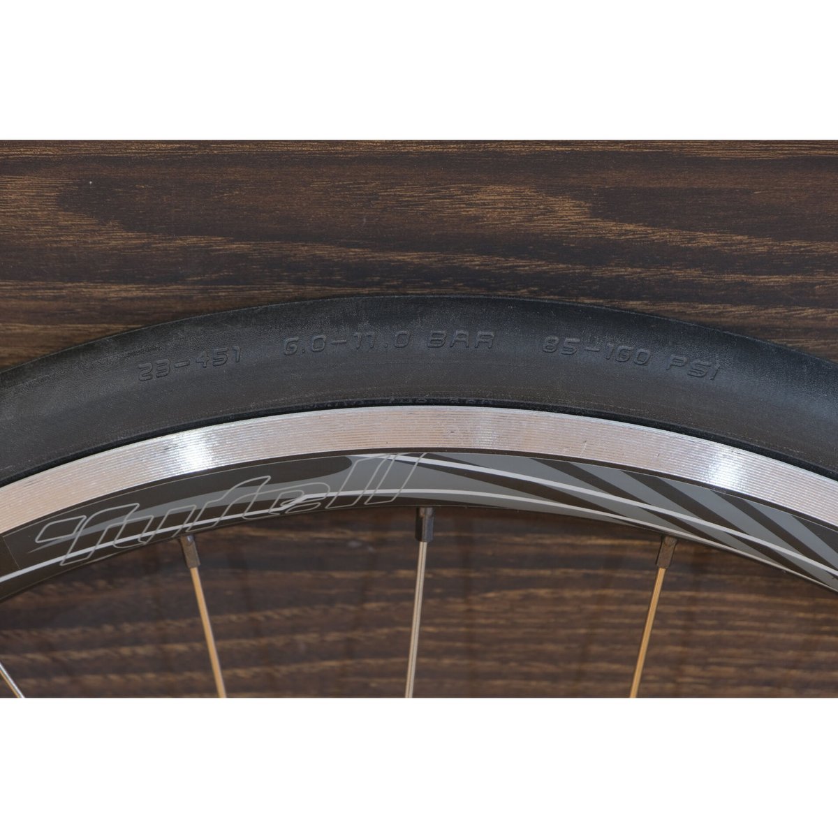 Schwalbe Ultremo ZX (20インチwo/ 23-451 ) *バルク品