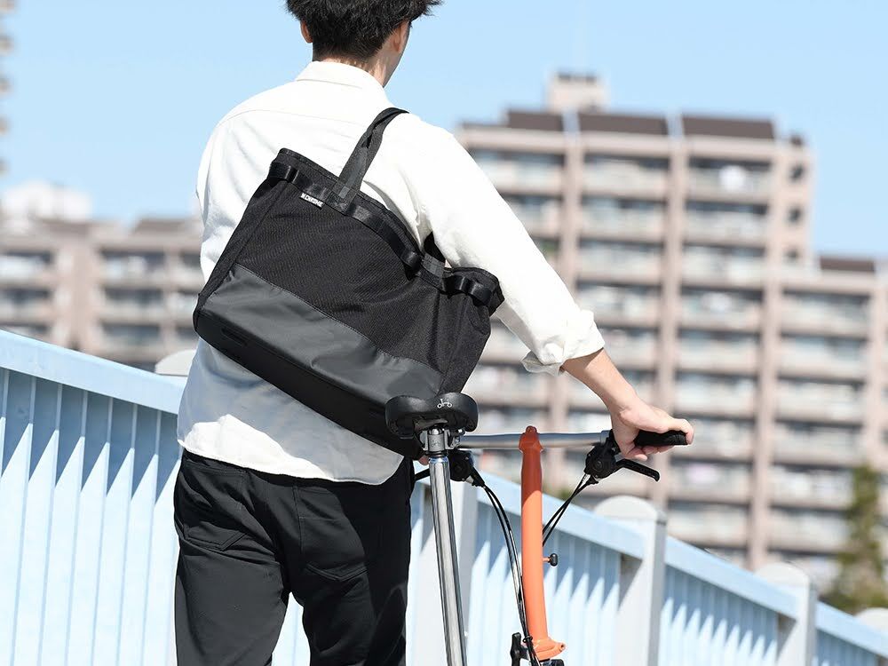 CHROME FLEXIBLE BIKE TOTE ブラック 22L CHROME（クローム）FLEXIBLE BIKE TOTE （フレキシブルバイク