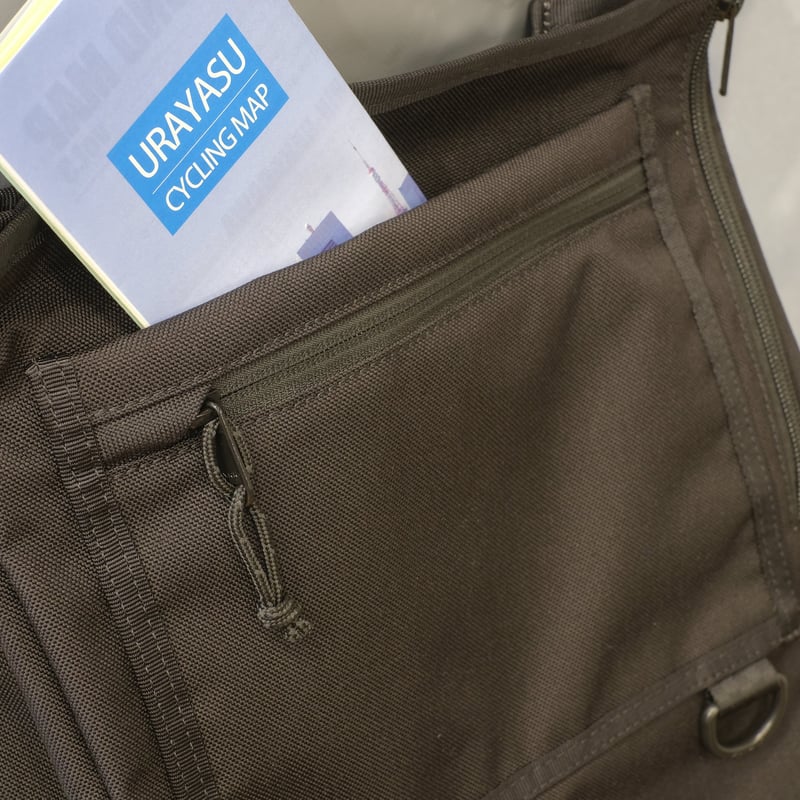 CHROME VERSATILE BACKPACK | believe online store CHROME VERSATILE BACKPACK | believe online store