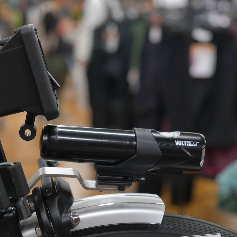 minion　r.e.m. beauty ブロンザー&ハイライト Amazon.co.jp: Boobeen リキッドハイライター メイクアップ