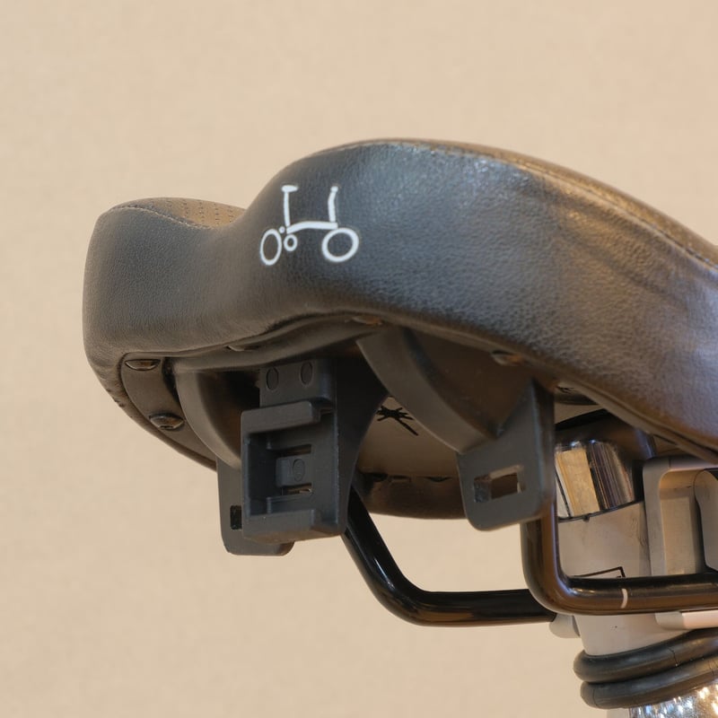 BROMPTON - brompton VOLT300 rapid mini 台座付き RAPID mini SADDLE LIGHT for BROMPTON : wadacycle news