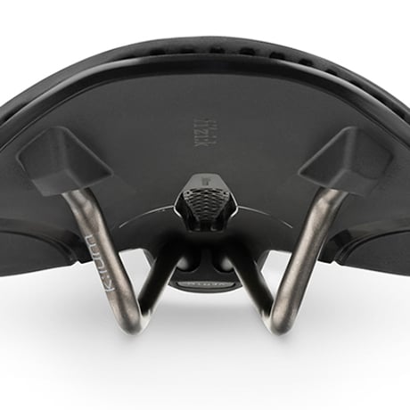 fizik VENTO ANTARES R3 ADAPTIVE サイズ140㎜