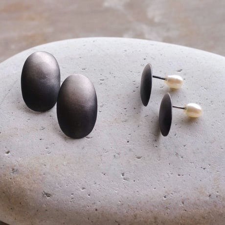 Oval ピアス S ・パールキャッチ