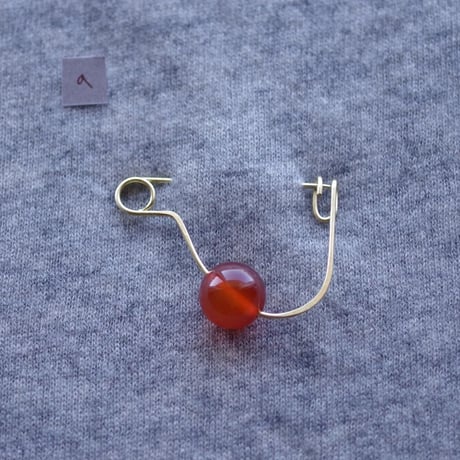 knit brooch  クォーツ