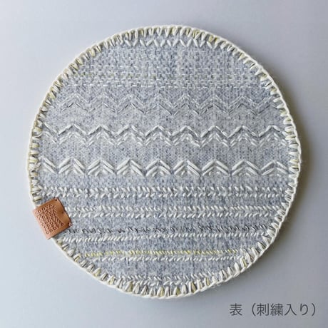 COOVAⒸ トライバルラグ [Φ35cm]  刺繍