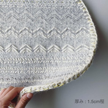 COOVAⒸ トライバルラグ [Φ35cm]  刺繍