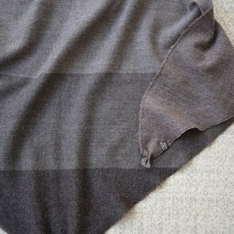 【NEW COLOR】Cashmere-Wool Triangle Stole