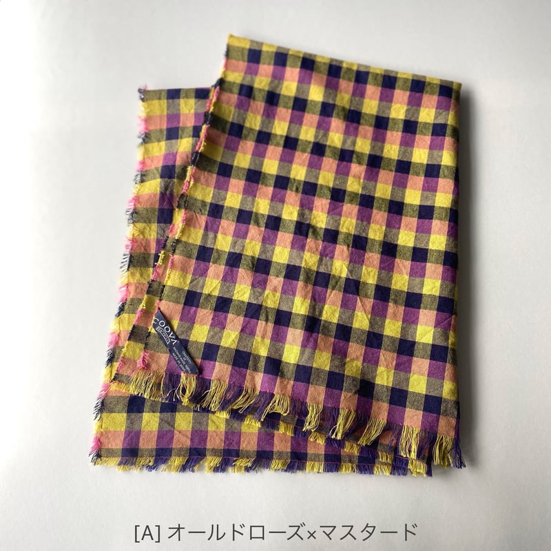 チェックスカーフ CHECKS］グラフィックチェック柄 Graphic Checks *スクエア型
