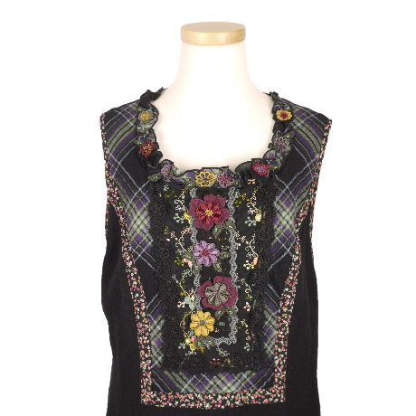 Non non dorl roseの刺繍バッグ グレーと赤 Non non dorl roseの刺繍バッグ グレーと赤 刺繍バッグ