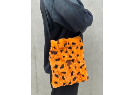 🔴残り 各 2個🔴 全 2色あり ウサギの毛皮 本革 サコッシュ（ショルダーバッグ）BSH オリジナル商品 メッシュ トート バッグ