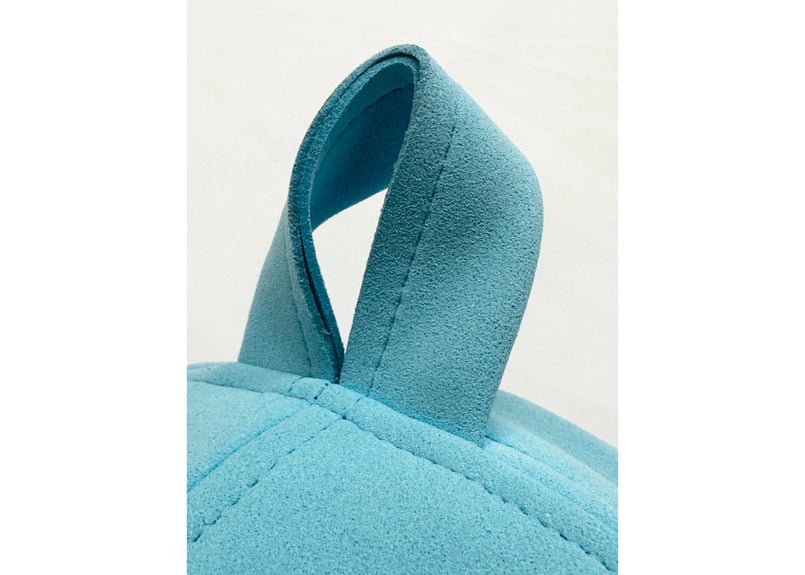 🔴良質蒸温🔴 刺繍入り! ライトブルー 凄い断熱性 Lサイズ✓フェイク