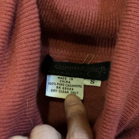 VINTAGE CASHMERE TURTLE NECK KNIT