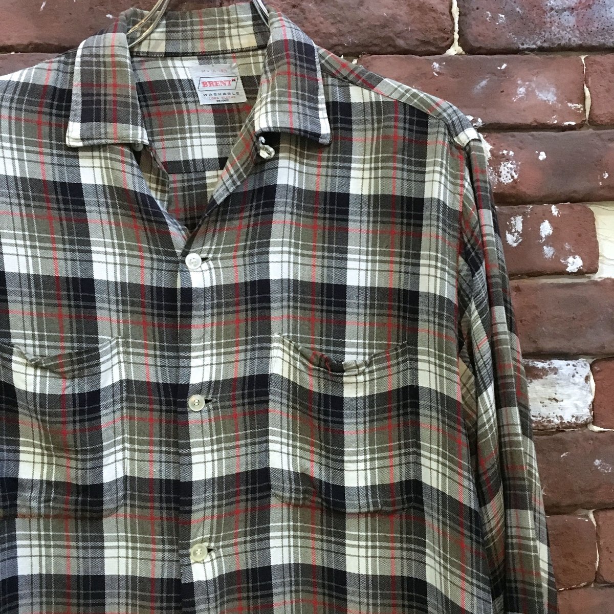 50s Southampton vintage shadow borderシャツ 1950s Towncraft Shadow Plaid Rayon Shirt | Size XL | Shop