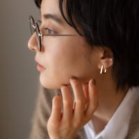 square.小さなシカクのイヤリング（ネジタイプ/ゴールド） 【E36-332G】