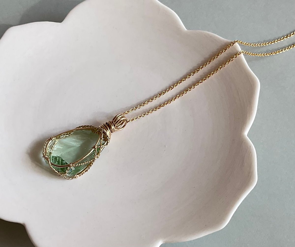 シエラ産希少サイババグリーンアンダラのジュエリー“新たな日々” | ANANDA