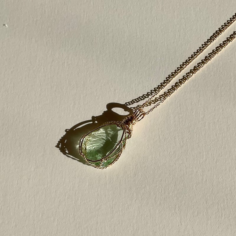 シエラ産希少サイババグリーンアンダラのジュエリー“新たな日々” | ANANDA