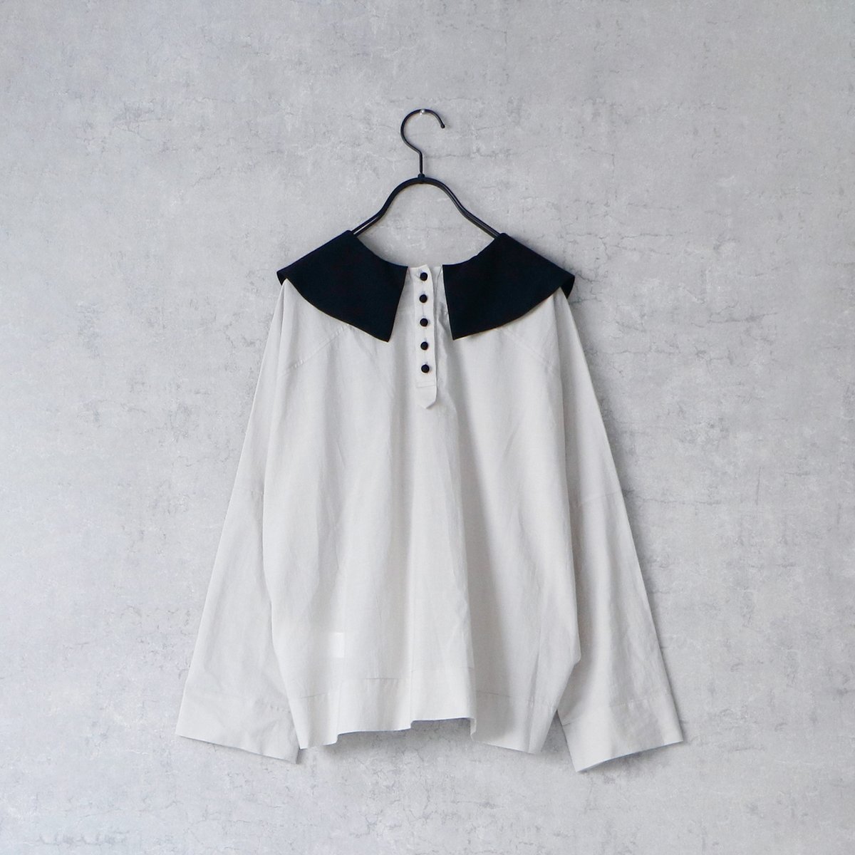 MAGALI コットンスウェット　スイッチングプルオーバー　ブラック　新品 MAGALI マガリ コットンシルケットスウェットプルオーバー