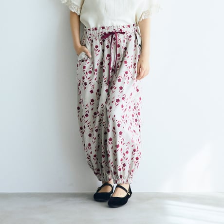 ＜完売しました＞Fleur de brume　コットンリネン・バルーンギャザーパンツ ／チェリーレッド