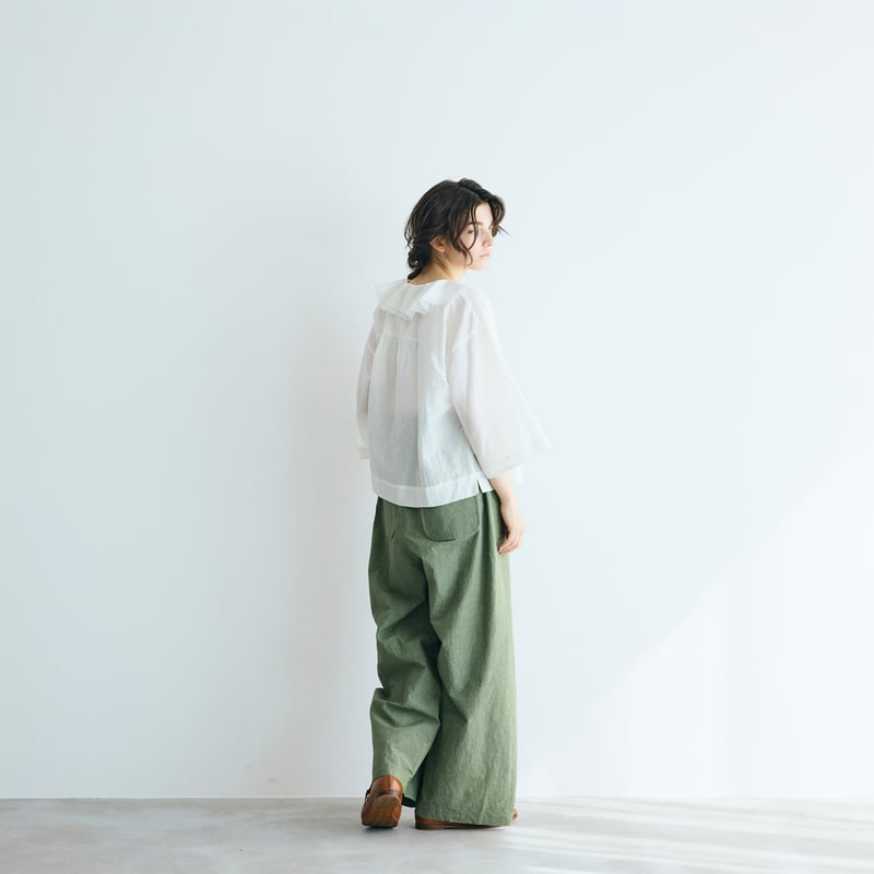 コットンシルクブレイド・フリルカラーブラウス／オフホワイト | MAGALI