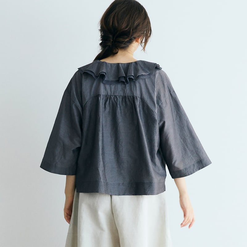 完売しました＞コットンシルクブレイド・フリルカラーブラウス／グレイ