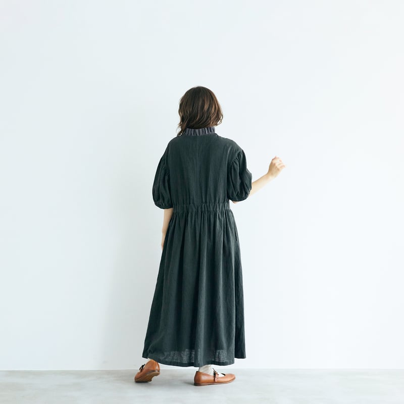 リネンコットンストライプ・アンティークワンピース／チャコール | MAGALI