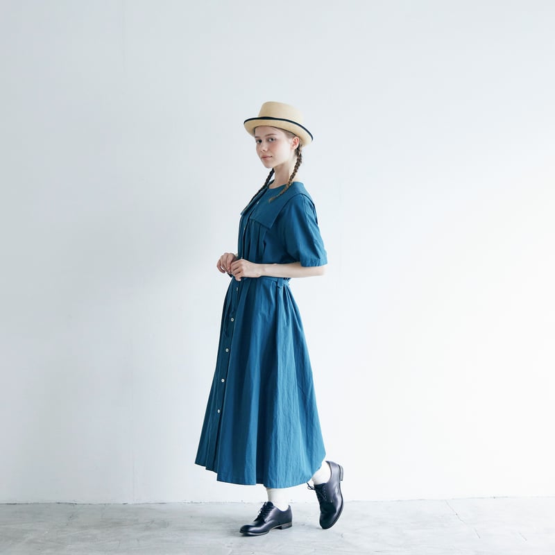 天日干しコットン・スクエアカラー・ワンピース／ディープブルー | MAGALI