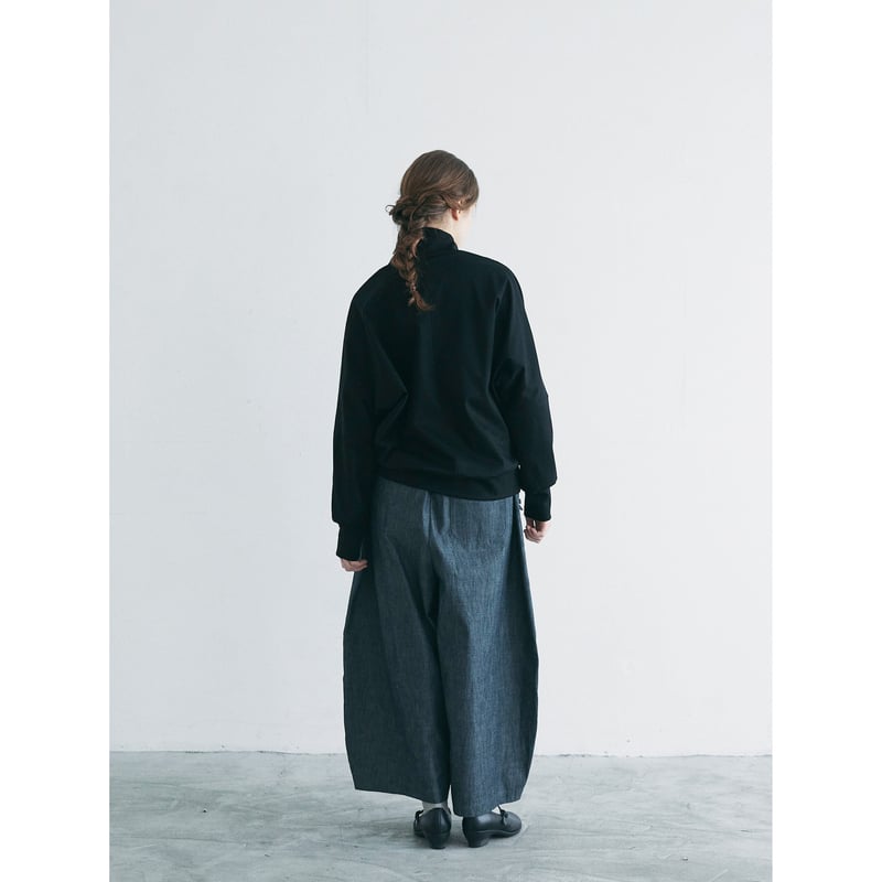 ハイゲージコットン・タートルカットソー／ブラック | MAGALI