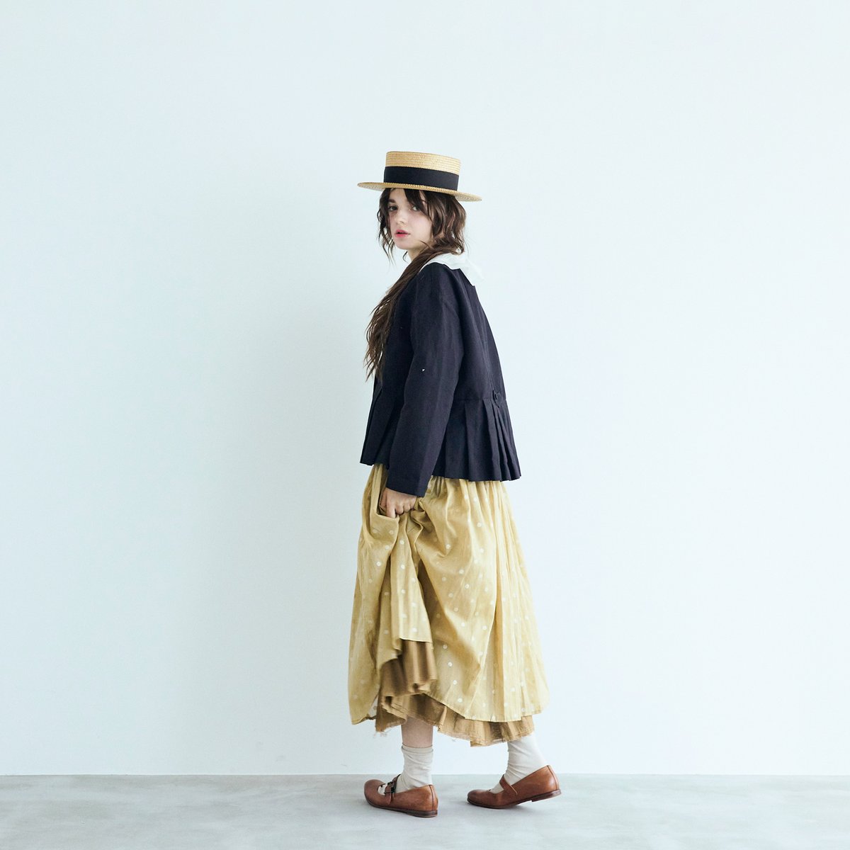 ハイカウントコットンリネン・ダブルボタンジャケット／ブラック | MAGALI