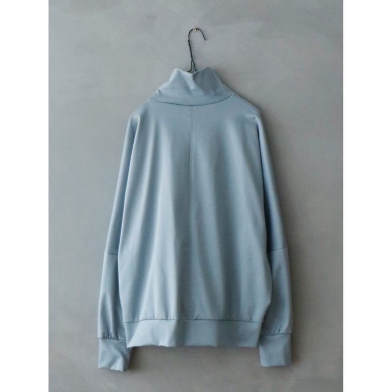 エリカ・カヴァリーニERIKA CAVALLINI スリーブボタンデザイン変形  