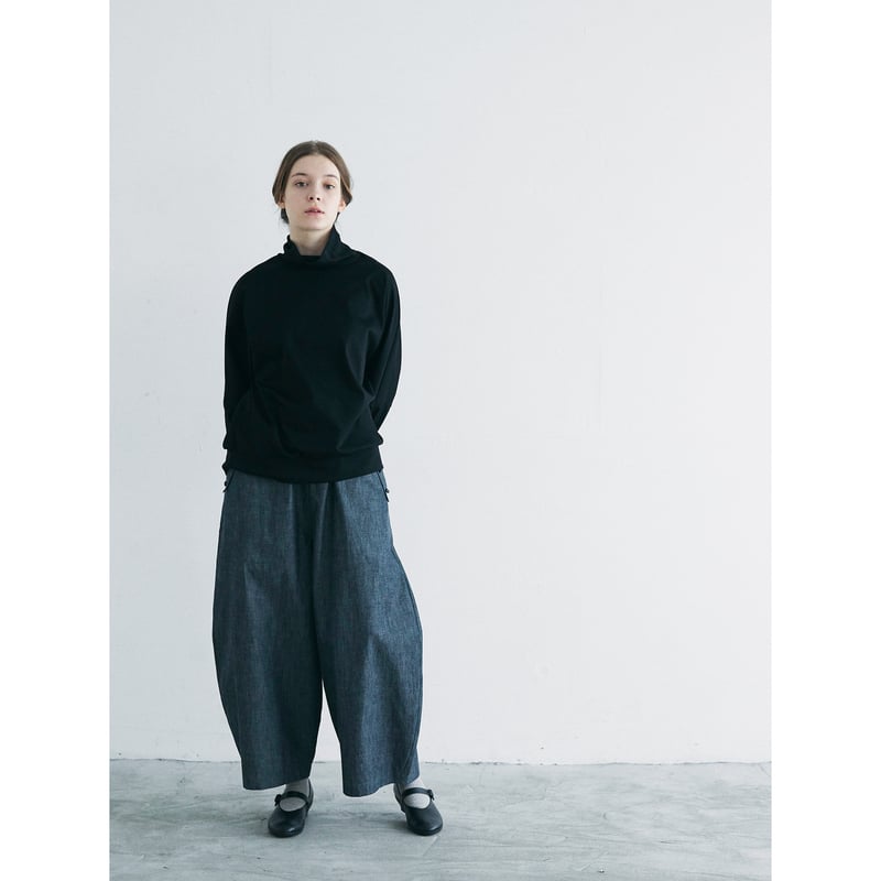 ハイゲージコットン・タートルカットソー／ブラック | MAGALI