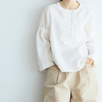 ＜完売しました＞シャンブレーリネン・ぺザントプルオーバー／オフホワイト