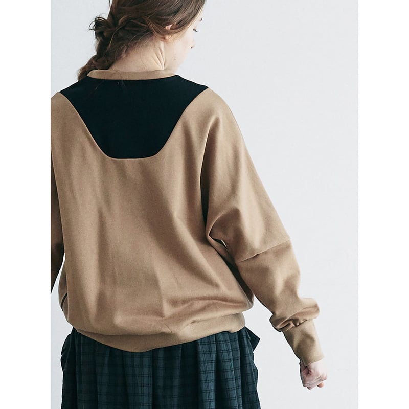 MAGALI コットンスウェット　スイッチングプルオーバー　ブラック　新品 コットンスウェット・スイッチングプルオーバー／カフェオレ
