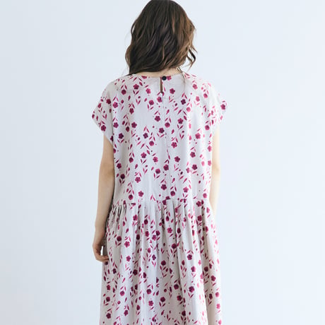 ＜完売しました＞Fleur de brume　コットンリネン・ラウンドスリーブワンピース ／チェリーレッド