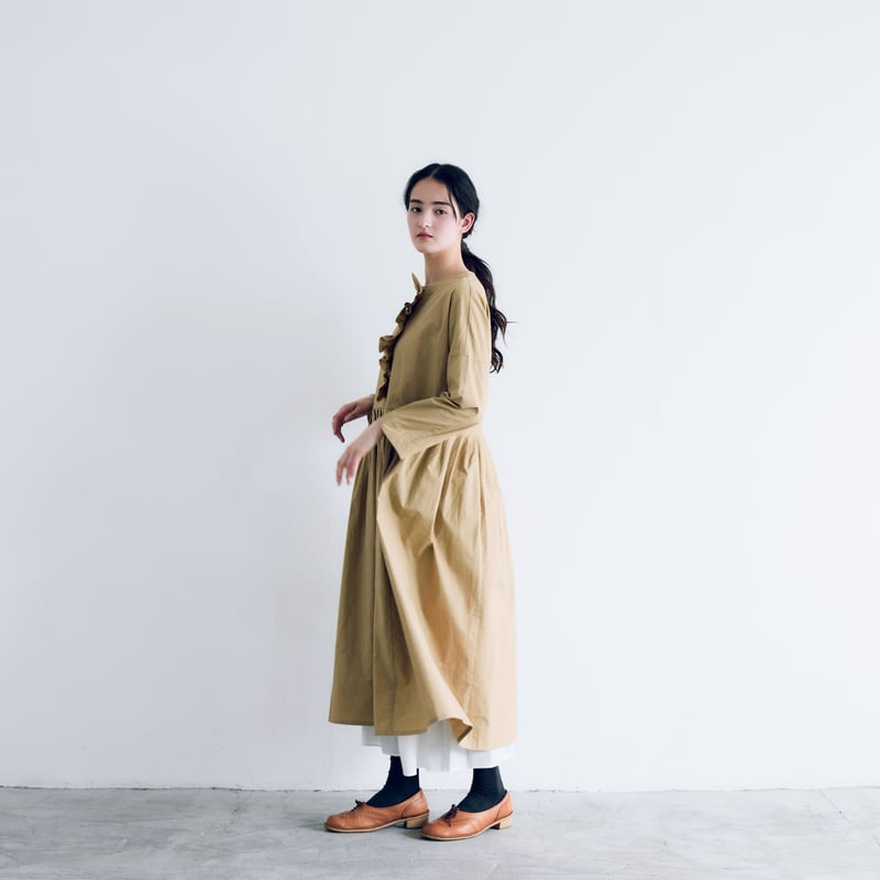 ピグメントダイコットン・フリルワンピース／ベージュ | MAGALI